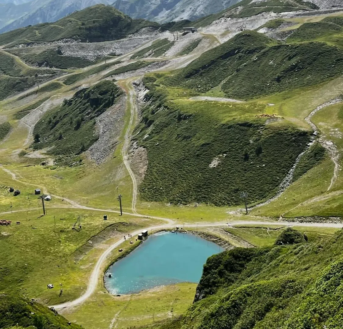 Ski Piau-Engaly Balcon Vue Sur Montagne Pied Pistes Proche Commerces Aragnouet